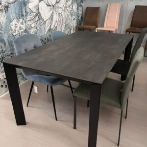 Tavolo Diamante in esposizione